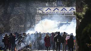 Yunan sınır polisinden mültecilere müdahale