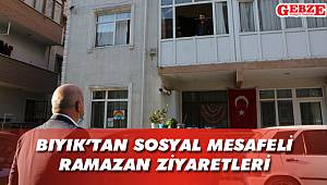 Bıyık, mahalle mahalle geziyor