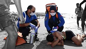 Sahillerdeki sağlık personelleri hayat kurtarıyor