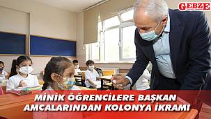 Büyükgöz, okullarına kavuşan minikleri yalnız bırakmadı