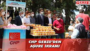 Hazırladıkları aşureleri Gebzelilere dağıttılar