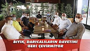 Vatandaşlarla çay içip, sohbet etti