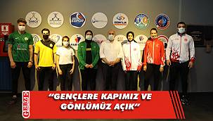 Bıyık, genç sporcularla bir araya geldi