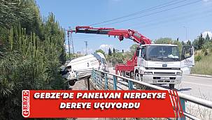 Bariyere çarpan panelvan dere kanalında asılı kaldı