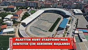 Gebze'nin stadında sentetik çim halı serimi başladı