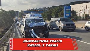 Dilovası'nda hafif ticari araç ile otomobil çarpıştı