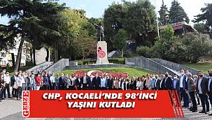 CHP'nin yeni yaşında Ata'nın huzuruna çıktılar