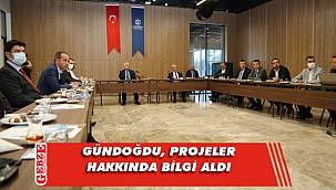 Gündoğdu, üst düzey yöneticilerle bir arada