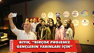 Bıyık, gençlerin taleplerini dinledi