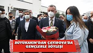 Büyükakın, kitap fuarında gençlerle söyleşi yaptı