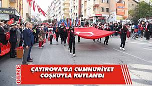 Çayırova'da da cumhuriyetin 98. yaşı kutlandı