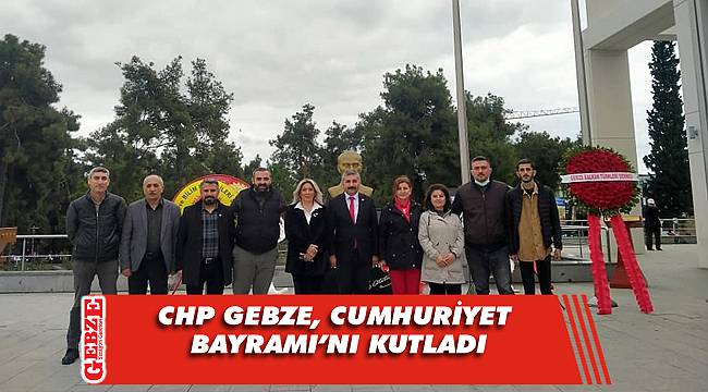 CHP Gebze, Ata’nın huzuruna çelenk bıraktı