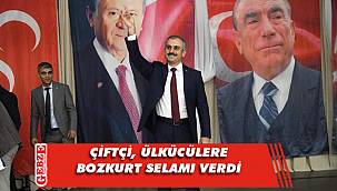 Çiftçi, MHP Çayırova'nın programında 'Bozkurt' yaptı