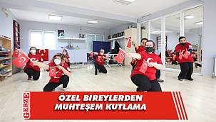 Derince'de Özel bireylerden 29 Ekim kutlaması