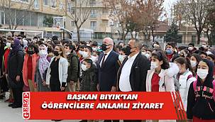 Başkan Bıyık, öğrencileri yalnız bırakmıyor