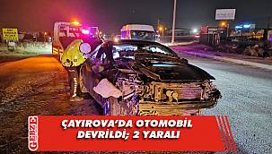 Çayırova'da devrilen otomobildeki 2 kişi yaralandı