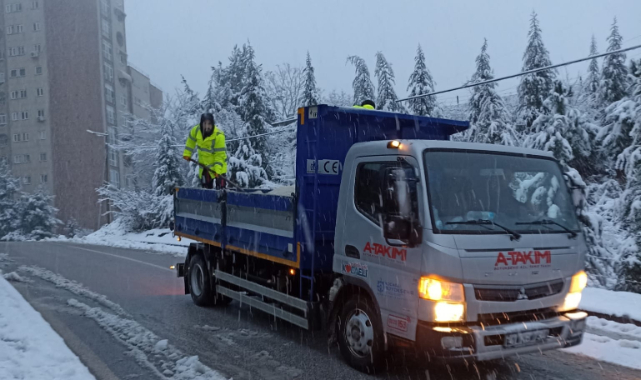 A Takımı karla mücadeleye devam ediyor