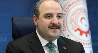 Bakan Varank'tan, Türk oyun firmasına tebrik