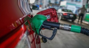Benzine bir zam daha geldi