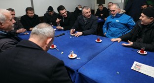 Büyükakın esnaf ve vatandaşlarla buluştu