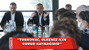 Büyükakın, TURKOVAC'ı geliştiren ekiple buluştu