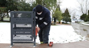 Çöp kovaları tek tek yenilendi