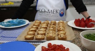 KOMEK umut edenlerin umudu olmaya devam ediyor