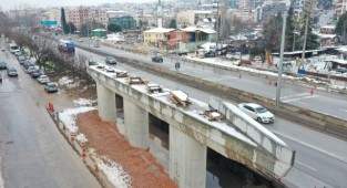 Kuruçeşme Tramvay Köprüsü yükseliyor