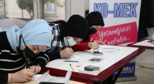 Lise öğrencilerinden KOMEK ziyareti