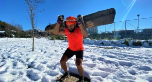Osman Ayar için her yer spor salonu