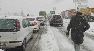 Sürücüler dikkat! TEM otoyolu kapanıyor