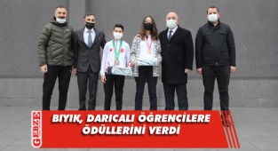 Bıyık’tan başarılı öğrencilere ödül