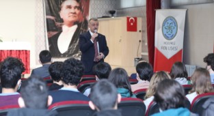 Büyükakın, “Kariyer Günü” etkinliğine katıldı