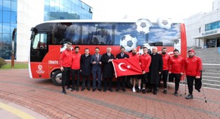 Büyükşehir’den Ampute Milli Takımı'na otobüs