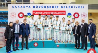 Kocaelili judocular madalyaları topladı