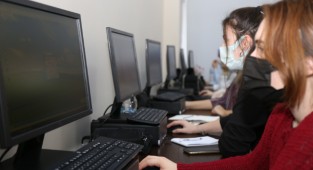 KOMEK F klavye eğitimine başladı