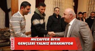 Muzaffer Bıyık, başarılı gençlerle buluştu