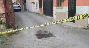 Eşi tarafından bıçaklanan kadın hayatını kaybetti