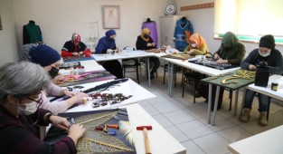 Filografi yaparak sınav stresinden uzaklaşıyor