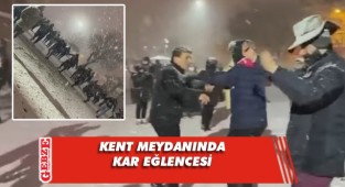 Gebzeliler, kar altında meydanda eğlendi