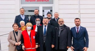 İYİ Partililer, “hayırlı olsun” dedi