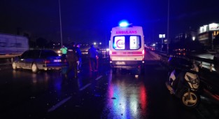 Tankere çarpan otomobilin sürücüsü yaralandı
