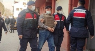 Tartıştığı komşusunun ölümüne sebep olan şüpheli adliyede