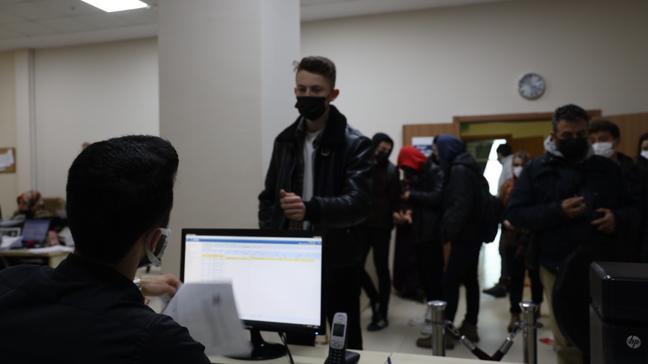 Darıcalı gençlerin sınav ücretleri hesaplara yatıyor