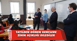 Gebze'de bayrak törenleri kaldığı yerden devam ediyor