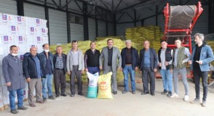 Gübre ve yem bitkisi çiftçiye dağıtılmaya başladı