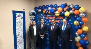 Güler TÜBİTAK fuarında öğrencilerle buluştu