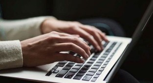İnternet zammı 2 ay ertelendi