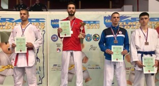 Kağıtsporlu karatecilerlerden büyük başarı