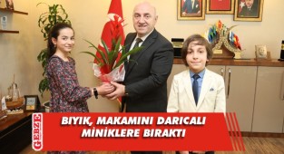 Muzaffer Bıyık, koltuğunu çocuklara bıraktı